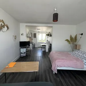 Joli T1 , Brest France