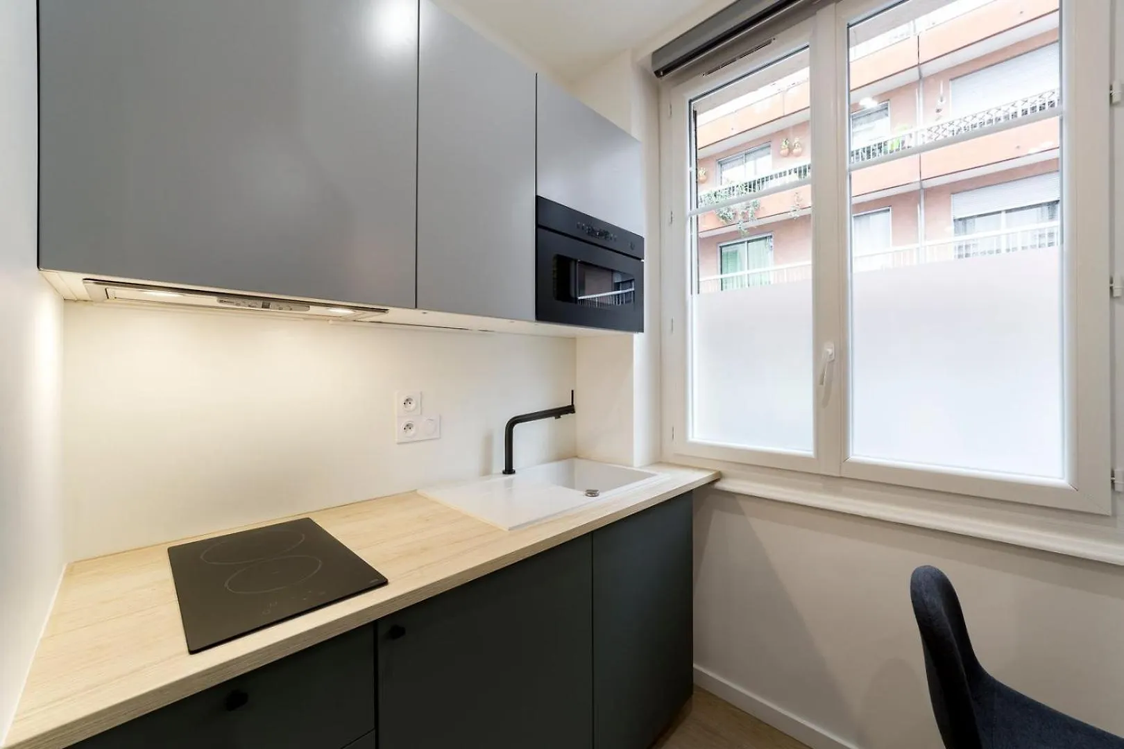 Appartement Studio - Proche Metro Ail Lyon
